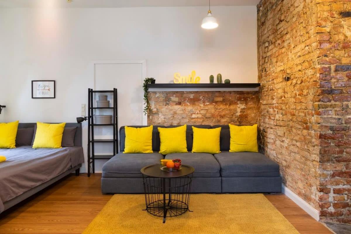 Shabby Chic Plus Self Checkin And Free Street Parking Берлин Екстериор снимка