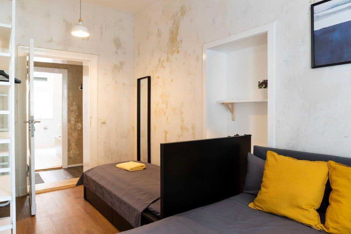 Shabby Chic Plus Self Checkin And Free Street Parking Берлин Екстериор снимка